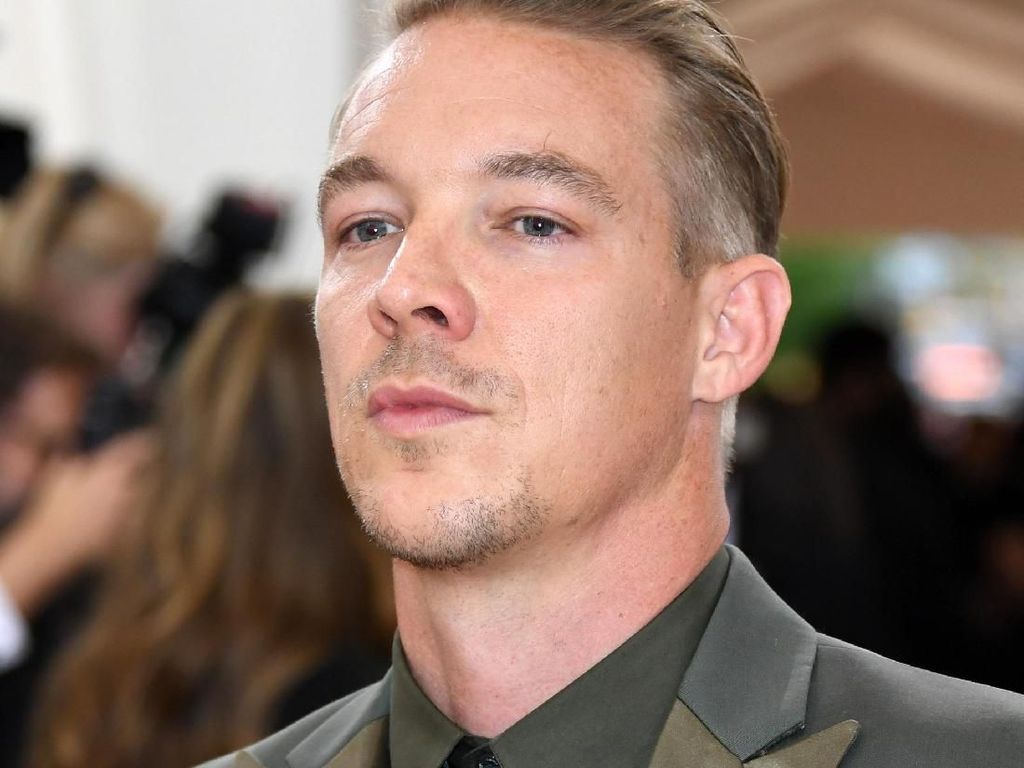 Sering Memaki Artis Hollywood, Diplo Minta Maaf Sering Memaki Artis Hollywood, Diplo Minta Maaf