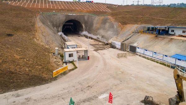 Mau Tahu Progres Kereta Cepat JKT-BDG? Ini Penampakannya