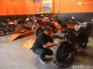 Pakai Muffler Samping, Motor KTM Jadi Lebih Modern Pakai Muffler Samping, Motor KTM Jadi Lebih Modern