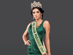 Foto: Pesona Clara Sosa, Juara Miss Grand International 2018 yang Pingsan Foto: Pesona Clara Sosa, Juara Miss Grand International 2018 yang Pingsan