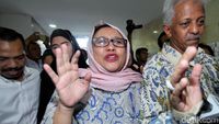 Dikonfrontir Hoax Ratna, Nanik S Deyang Dadah-dadah