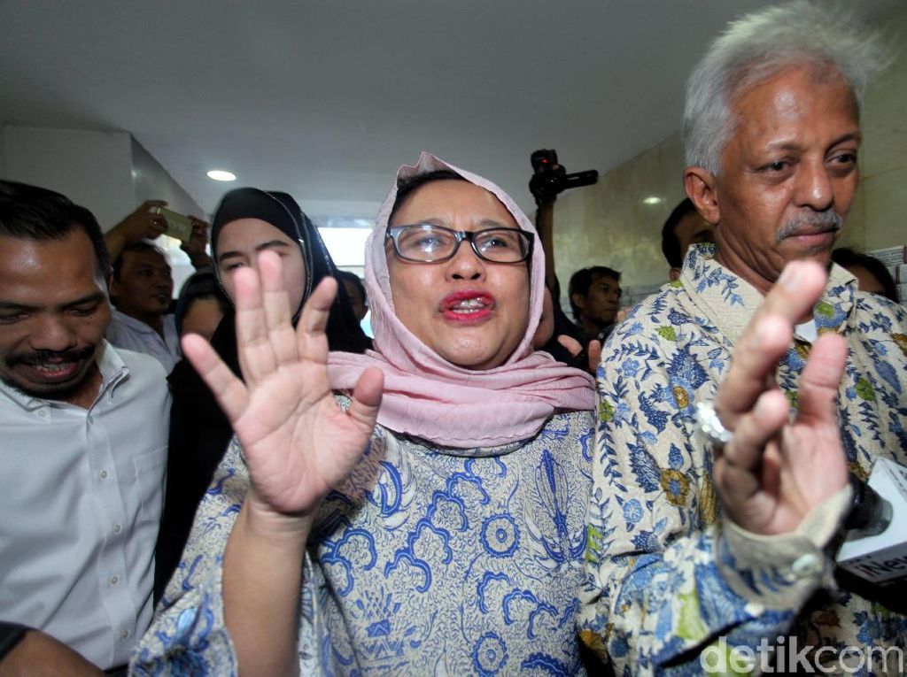 Polisi Panggil Lagi Nanik S Deyang soal Kasus Hoax Ratna Sarumpaet Polisi Panggil Lagi Nanik S Deyang soal Kasus Hoax Ratna Sarumpaet