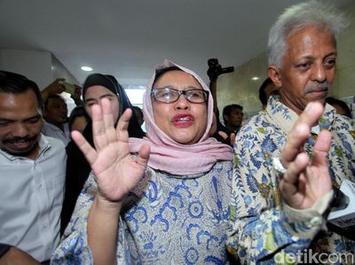 Dikonfrontir Hoax Ratna, Nanik S Deyang Dadah-dadah