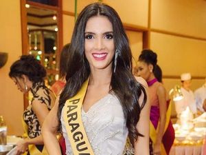 Detik-detik Miss Grand International 2018 Jatuh Pingsan Setelah Menang Detik-detik Miss Grand International 2018 Jatuh Pingsan Setelah Menang