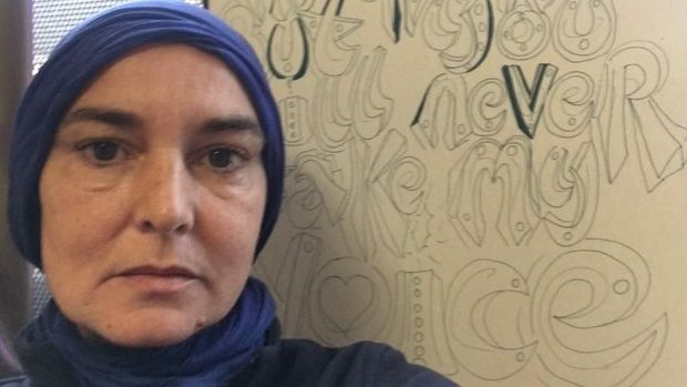 Sinead O'Connor mantap berhijab