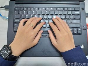 Ssst! Cara Kamu Pakai Cincin Menunjukkan Kepribadian Tersembunyi