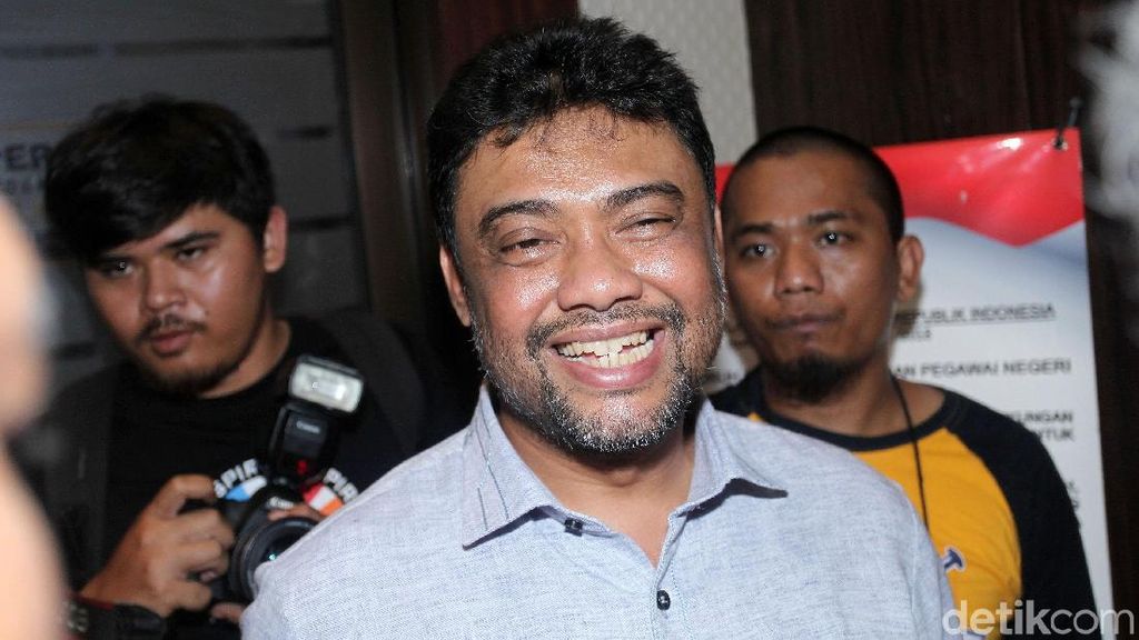 Didampingi Buruh, Said Iqbal Siap Dikonfrontir Soal Hoax Ratna Didampingi Buruh, Said Iqbal Siap Dikonfrontir Soal Hoax Ratna