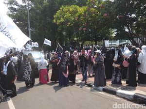 Massa Aksi Bela Tauhid Audiensi di Kantor Kemenko Polhukam Massa Aksi Bela Tauhid Audiensi di Kantor Kemenko Polhukam