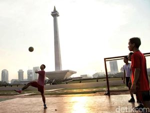 Indeks Kebahagiaan DKI Turun Sejak 2017, Kini Peringkat 27 dari 34 Provinsi Indeks Kebahagiaan DKI Turun Sejak 2017, Kini Peringkat 27 dari 34 Provinsi