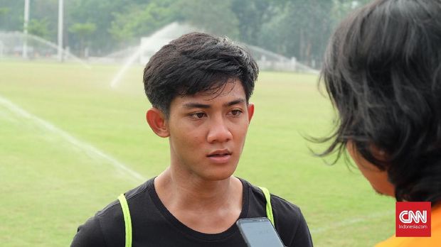 Saat di Eropa Firza Andika harus memulai semuanya dari nol.