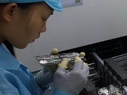 Trik Vendor Smartphone Agar Tak Terdampak Pelemahan Rupiah