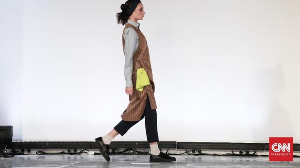 Peragaan busana label asal Jepang, Tategami, pada Jakarta Fashion Week 2019.