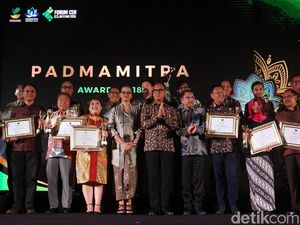 Mensos Beri Penghargaan Kepada 21 Perusahaan Terkait CSR