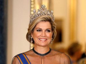 Foto: Ratu Maxima dari Belanda yang Merakyat, Naik Sepeda Saat Tugas Kerajaan Foto: Ratu Maxima dari Belanda yang Merakyat, Naik Sepeda Saat Tugas Kerajaan