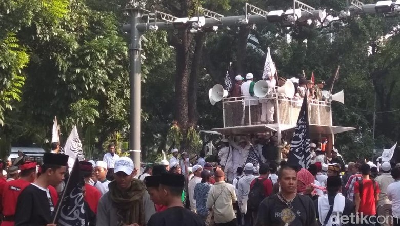 Yaaa Buka Kedok Sendiri !! Orasi Demo Bela Tauhid Teriak "2019 Ganti..."