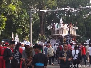 Orator-Massa Aksi Bela Tauhid Teriak 2019 Ganti Presiden Orator-Massa Aksi Bela Tauhid Teriak 2019 Ganti Presiden
