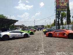 Tak Cuma Ngebut, Komunitas Lamborghini Juga Peduli Sosial