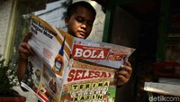 Bagi para penikmat olahraga di Tanah Air, BOLA jadi media terbaik untuk mendapat informasi seputar olahraga terutama sepakbola internasional dan nasional. (Pradita Utama)
