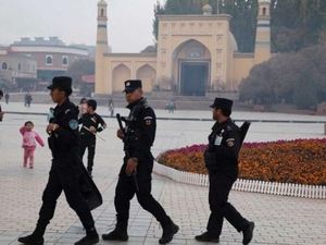 Tiga Warga Australia Ditahan di Kamp Penataran Provinsi Muslim China