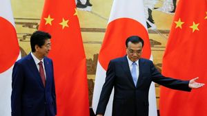 Foto: Upacara Penyambutan Kenegaraan PM Shinzo Abe di Beijing