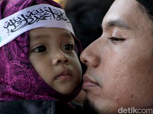 Anak-anak Ramaikan Aksi Bela Tauhid