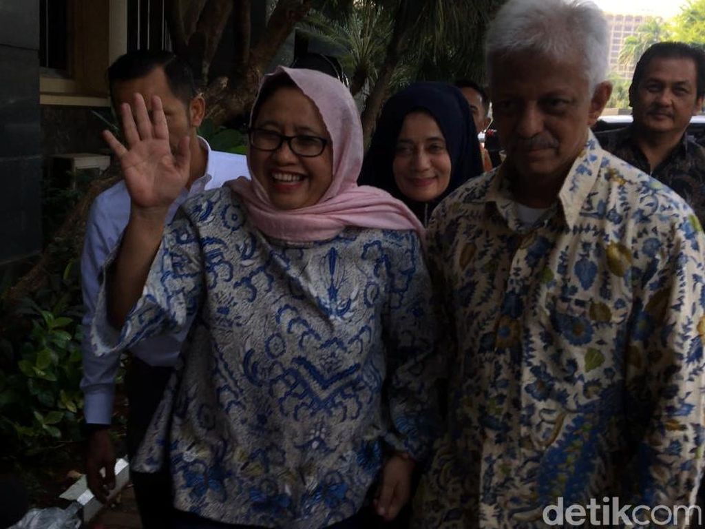 Dikonfrontir Hoax Ratna, Nanik-Said Iqbal Penuhi Panggilan Polisi Dikonfrontir Hoax Ratna, Nanik-Said Iqbal Penuhi Panggilan Polisi