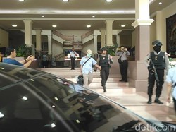 Total 4 Koper yang Disita KPK di Kantor Bupati Cirebon