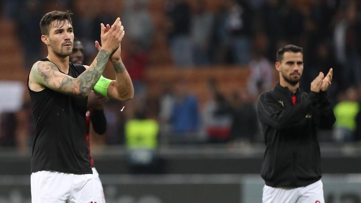 AC Milan disungkurkan Real Betis 1-2 di Liga Europa. (Foto: Marco Luzzani/Getty Images)
