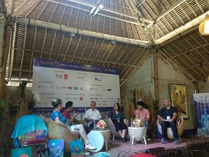 4 Ilustrator Bicara soal Kekuatan Gambar di Panggung UWRF