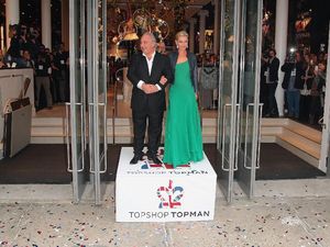 Raja Fashion Tersandung Skandal Pelecehan Seksual, Topshop Diboikot Raja Fashion Tersandung Skandal Pelecehan Seksual, Topshop Diboikot