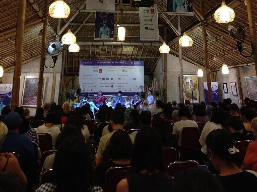 Menyaksikan Laut Bercerita di Ubud Writers and Readers Festival 2018 Menyaksikan Laut Bercerita di Ubud Writers and Readers Festival 2018