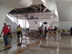 LRT Palembang: Mogok hingga Atap Stasiun Ambrol Diterjang Angin