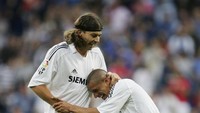Pablo Garcia gagal mengulang penampilan impresifnya di Osasuna saat dibeli REal Madrid pada 2005. Meski bertaha tiga musim di Santiago Bernabeu dia tak pernah benar-benar jadi pilihan utama pelatih dan disukai fans.  (Denis Doyle/Getty Images)