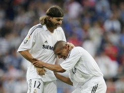 Pablo Garcia gagal mengulang penampilan impresifnya di Osasuna saat dibeli REal Madrid pada 2005. Meski bertaha tiga musim di Santiago Bernabeu dia tak pernah benar-benar jadi pilihan utama pelatih dan disukai fans.  (Denis Doyle/Getty Images)