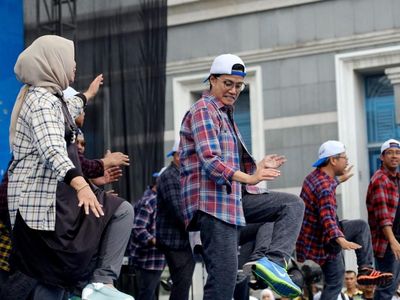 Gaya Kece Sri Mulyani Dance Korea di Hari Oeang ke-72
