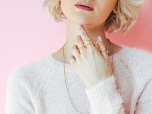 Mengingat Kenangan Indah Masa Kecil Lewat Perhiasan