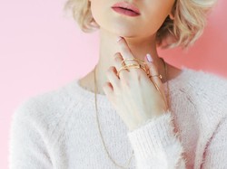 Mengenal Contoh Konsumerisme dan Efek Negatifnya