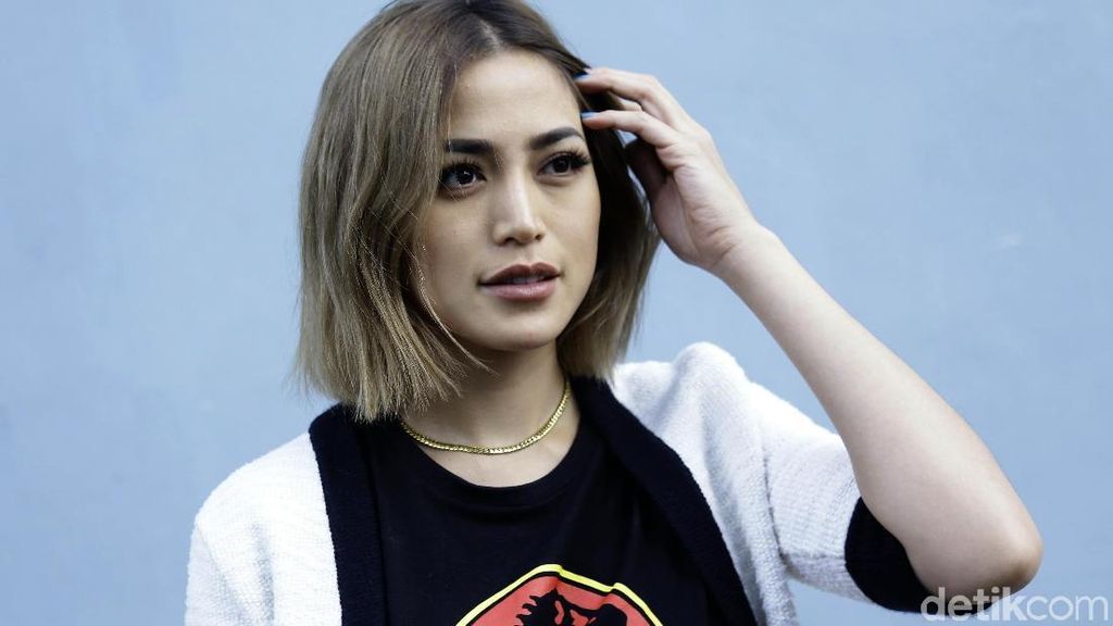 Dear Richard Kyle, Jessica Iskandar Makin Mantap Dear Richard Kyle, Jessica Iskandar Makin Mantap