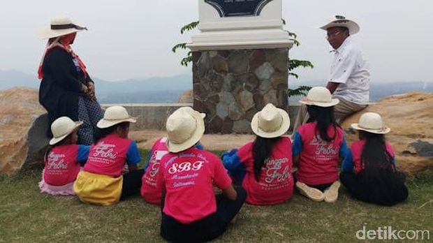 Terinspirasi dari  Tugu Belanda Kuno yang ditemukan di lokasi