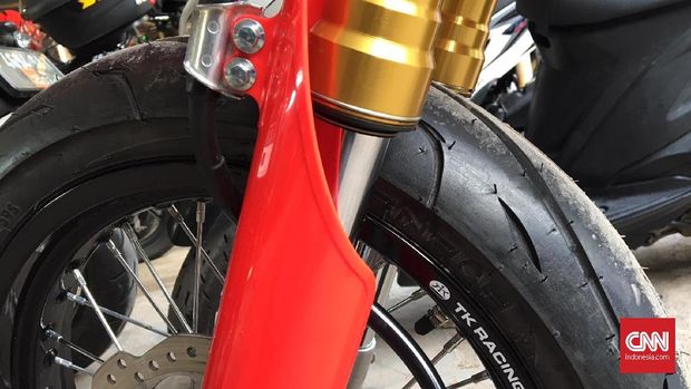 Ganti Kaki-kaki Supermoto CRF150L Tidak Sampai Rp4 juta