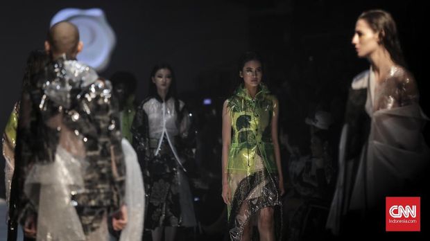 Kilau Empat Kesatria di Panggung Penutup JFW 2019
