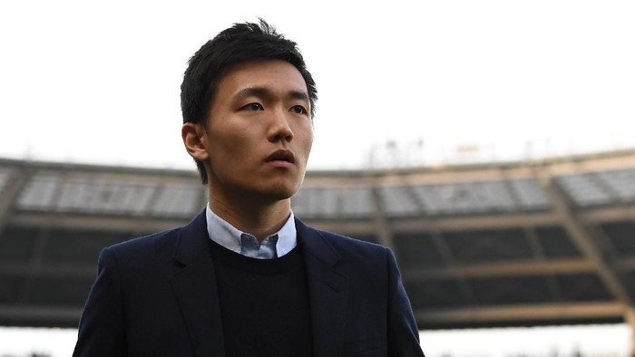 TURIN, ITALY - MARCH 18:  FC Internazionale board member Steven Zhang Kangyang looks on prior to he Serie A match between FC Torino and FC Internazionale at Stadio Olimpico di Torino on March 18, 2017 in Turin, Italy.  (Photo by Valerio Pennicino/Getty Images)