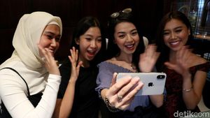 Melihat Host Uplive Hibur Pengguna Aplikasi