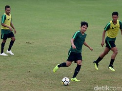 Pertandingan tersebut juga sangat menarik ditunggu karena kedua tim berpeluang menurunkan pemain bintang yang penampilannya disebut mirip Messi. Egy Messi-nya Indonesia dan Kubo Messi-nya Jepang.