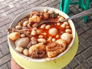 Tempat Makan Bakso Aci Enak hingga Editan Foto Pria Makan Bareng Seleb Tempat Makan Bakso Aci Enak hingga Editan Foto Pria Makan Bareng Seleb
