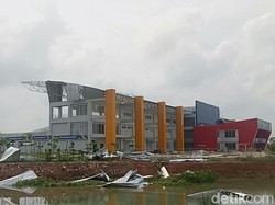 Usai Diterjang Angin Kencang, Kompleks Jakabaring Mulai Dibersihkan