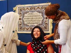 Muslimah di Kota Ini Ajak Perempuan Nonmuslim Jajal Kenakan Hijab