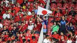 Penonton Jepang di Tengah Ribuan Suporter Merah Putih