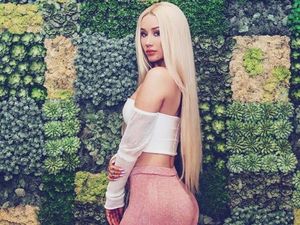 Iggy Azalea Ngaku Melahirkan, Netizen: Kapan Hamilnya? Iggy Azalea Ngaku Melahirkan, Netizen: Kapan Hamilnya?