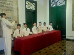 Napak Tilas Sumpah Pemuda: Dari Biola hingga Koran Tua